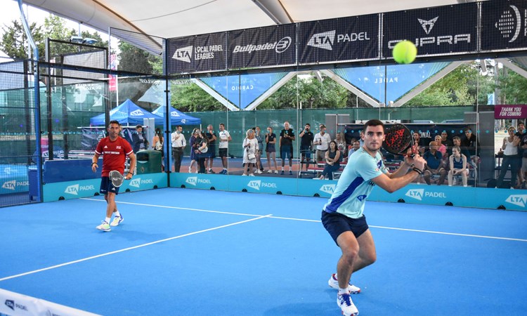 Christian Medina Murphy lining up a backhand volley