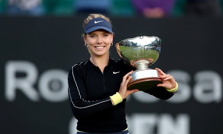 Katie Boulter holding the Elena Baltacha Trophy at the Rothesay Open Nottingham